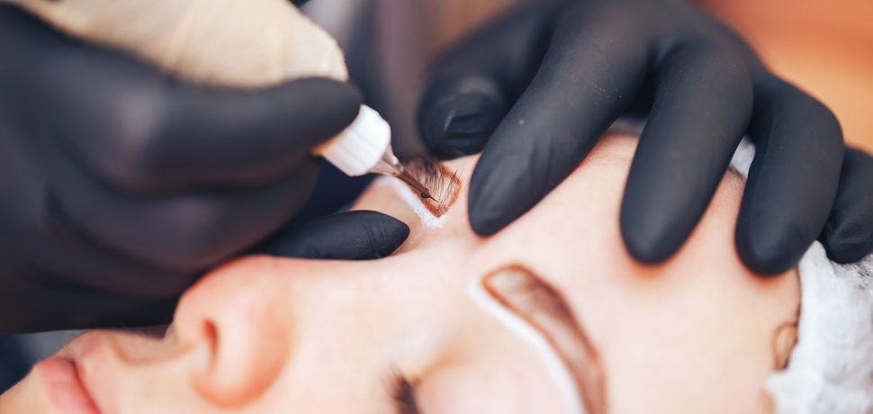 beautician-making-a-permanent-make-up-procedure-on-2023-11-27-05-18-12-utc